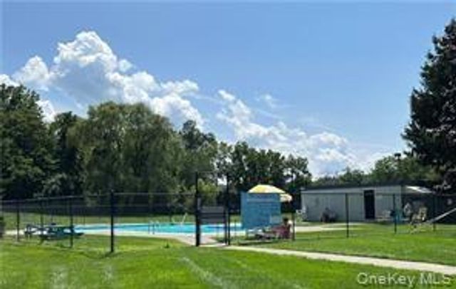 18 White Gate Drive C, Wappingers Falls, NY 12590