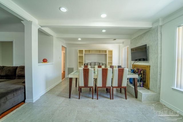 2550 E Burgess Rd, Pensacola, FL 32504