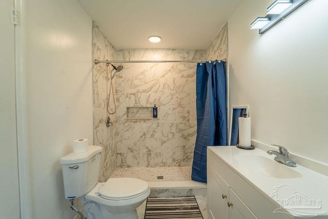 2550 E Burgess Rd, Pensacola, FL 32504