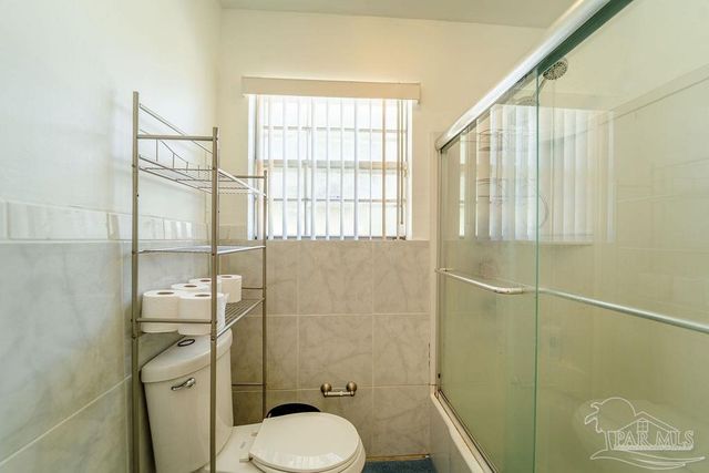 2550 E Burgess Rd, Pensacola, FL 32504