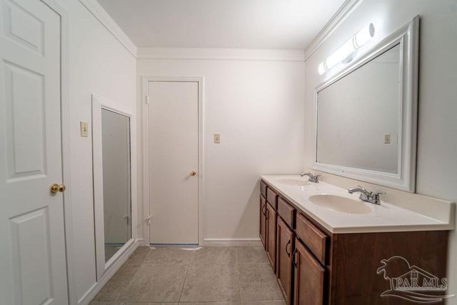 2550 E Burgess Rd, Pensacola, FL 32504