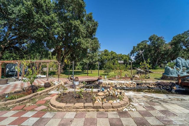 2550 E Burgess Rd, Pensacola, FL 32504