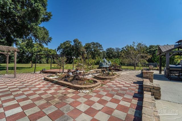 2550 E Burgess Rd, Pensacola, FL 32504