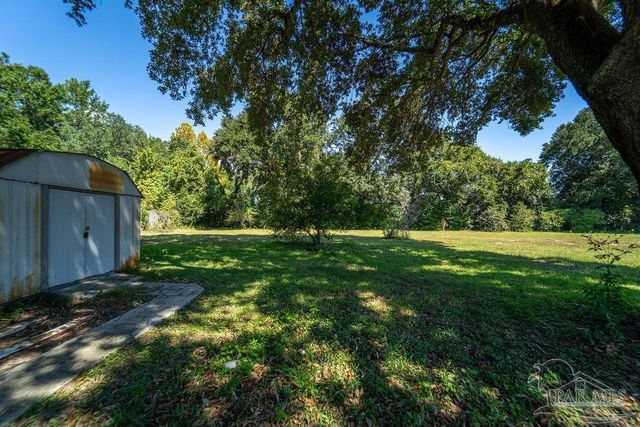 2550 E Burgess Rd, Pensacola, FL 32504