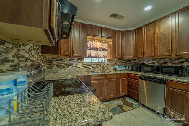 2550 E Burgess Rd, Pensacola, FL 32504