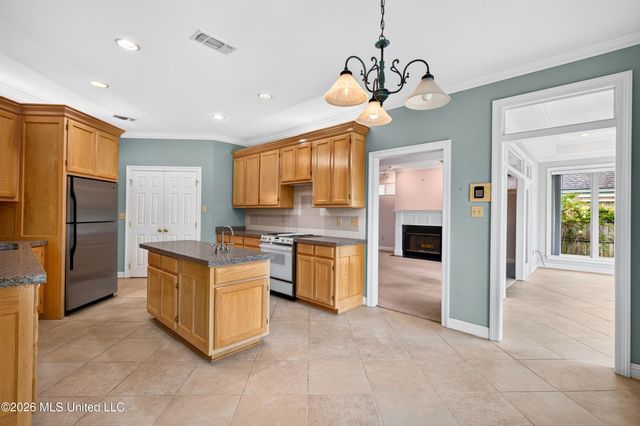 2579 Rue Palafox, Biloxi, MS 39531