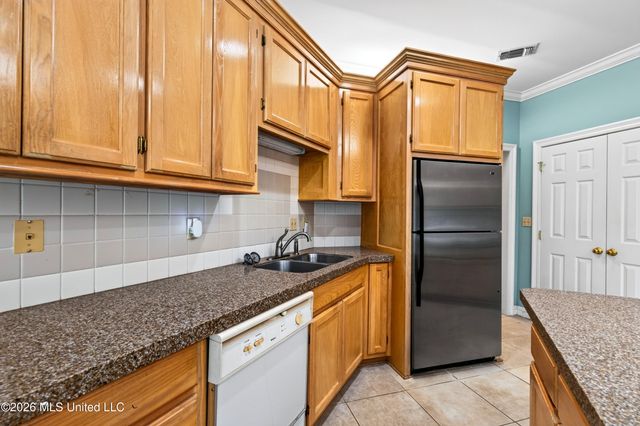 2579 Rue Palafox, Biloxi, MS 39531