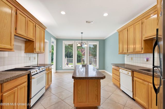 2579 Rue Palafox, Biloxi, MS 39531