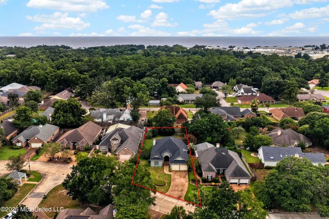 2579 Rue Palafox, Biloxi, MS 39531