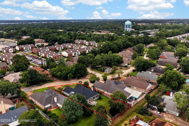 2579 Rue Palafox, Biloxi, MS 39531