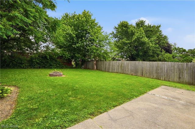 2806 Harmont Avenue NE, Canton, OH 44705