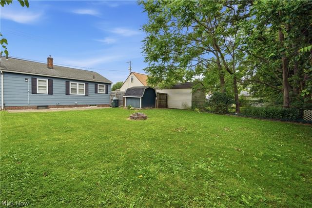 2806 Harmont Avenue NE, Canton, OH 44705