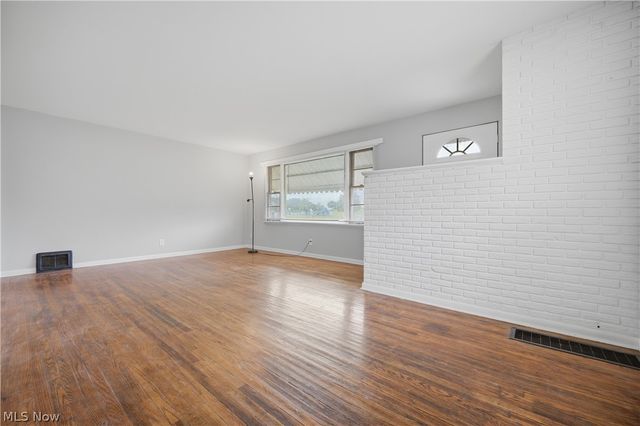 2806 Harmont Avenue NE, Canton, OH 44705