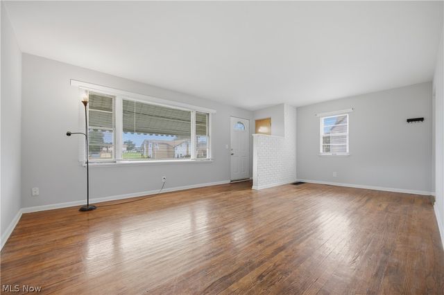 2806 Harmont Avenue NE, Canton, OH 44705