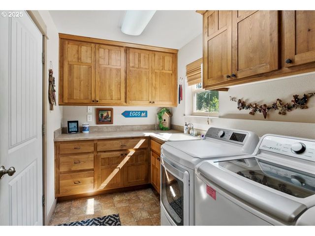 6820 Sw GEORGE MILLICAN Rd, Prineville, OR 97754