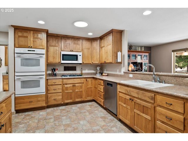 6820 Sw GEORGE MILLICAN Rd, Prineville, OR 97754