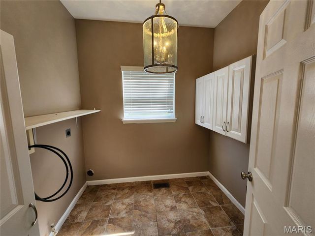 59 Charbonier Bluffs Drive, Florissant, MO 63031