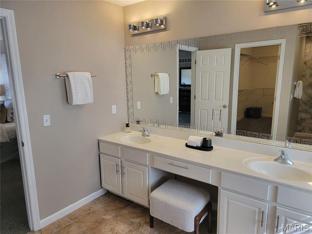 59 Charbonier Bluffs Drive, Florissant, MO 63031