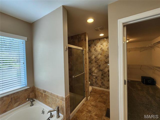 59 Charbonier Bluffs Drive, Florissant, MO 63031
