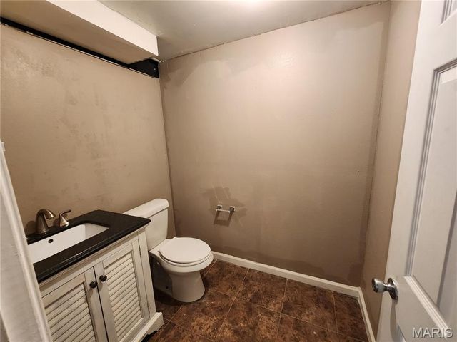 59 Charbonier Bluffs Drive, Florissant, MO 63031