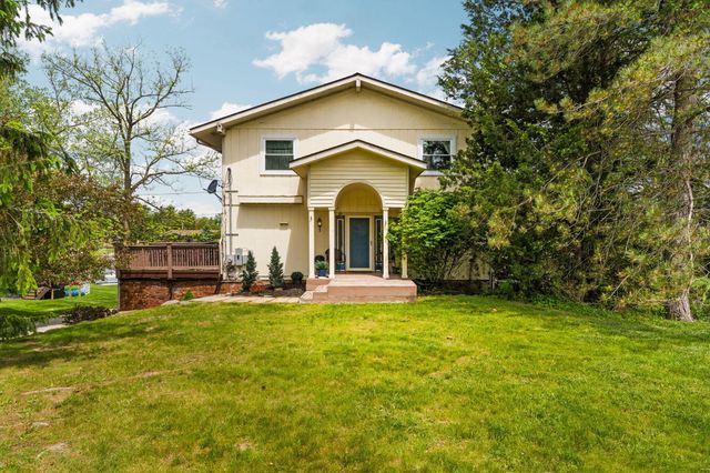 7490 Ledgewood Drive, Tyrone Twp, MI 48430