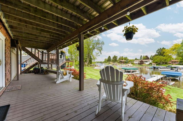 7490 Ledgewood Drive, Tyrone Twp, MI 48430