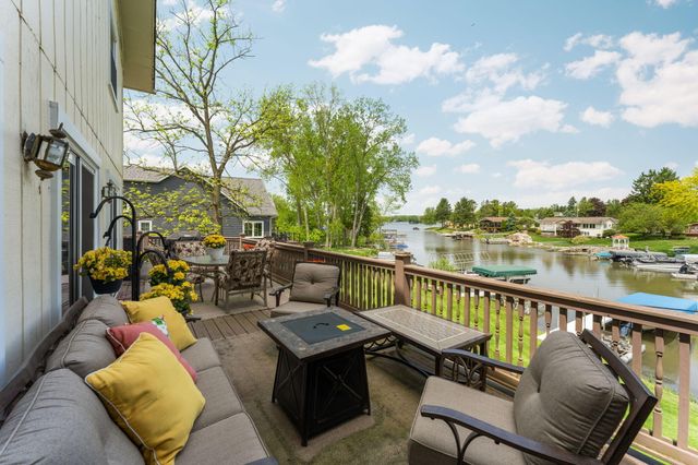 7490 Ledgewood Drive, Tyrone Twp, MI 48430