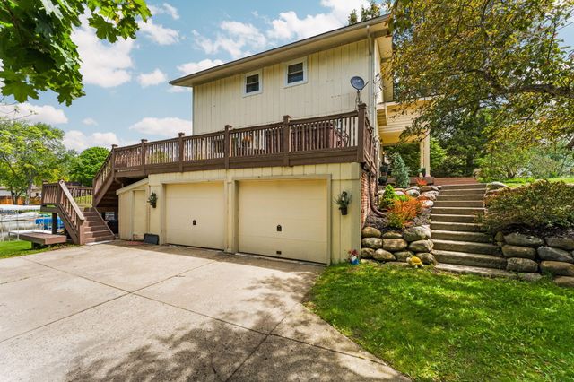 7490 Ledgewood Drive, Tyrone Twp, MI 48430