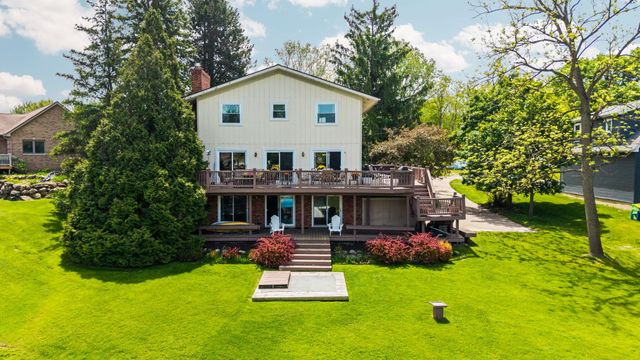 7490 Ledgewood Drive, Tyrone Twp, MI 48430