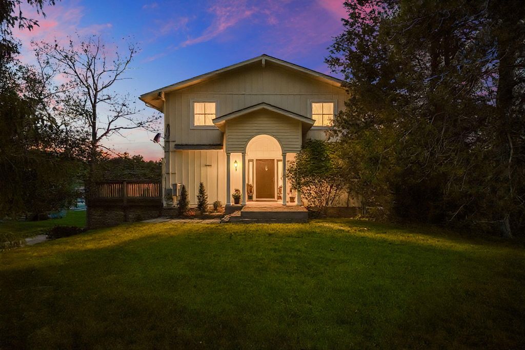 7490 Ledgewood Drive, Tyrone Twp, MI 48430
