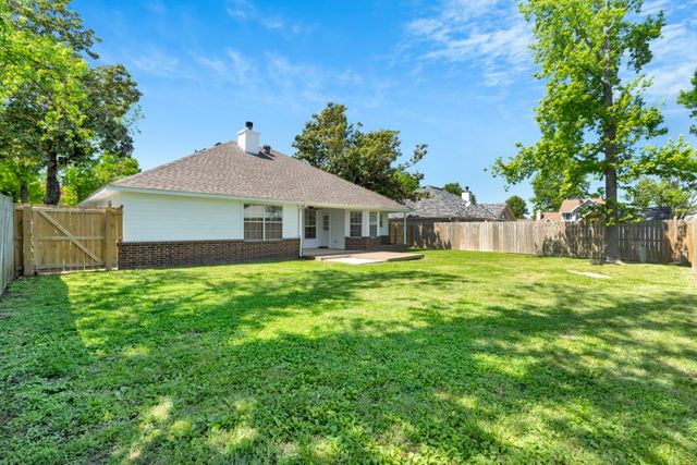 409 N 39th Place, Rogers, AR 72756