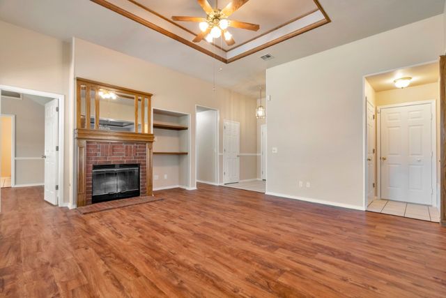 409 N 39th Place, Rogers, AR 72756