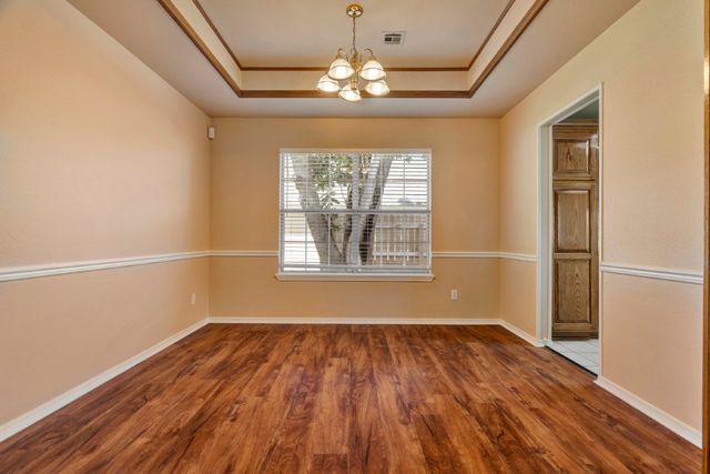 409 N 39th Place, Rogers, AR 72756