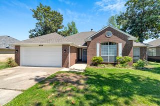 409 N 39th Place, Rogers, AR 72756