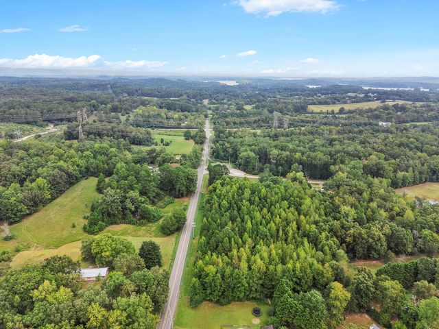 10105 Hixson Pike, Soddy Daisy, TN 37379