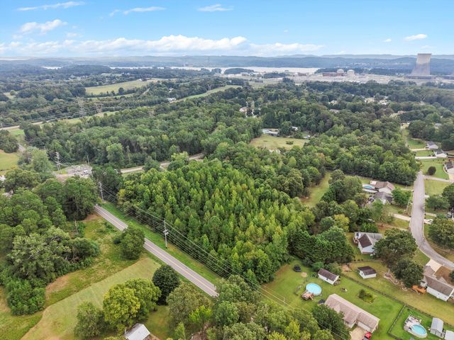 10105 Hixson Pike, Soddy Daisy, TN 37379
