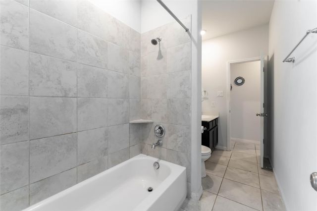 2425 Temple Crag Drive, Rosharon, TX 77583