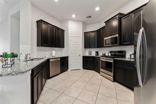 2425 Temple Crag Drive, Rosharon, TX 77583