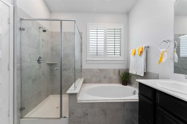 2425 Temple Crag Drive, Rosharon, TX 77583