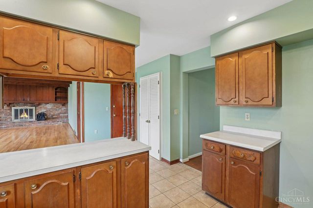 10215 Pendery Drive, Montgomery, OH 45242