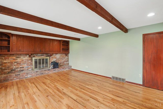 10215 Pendery Drive, Montgomery, OH 45242