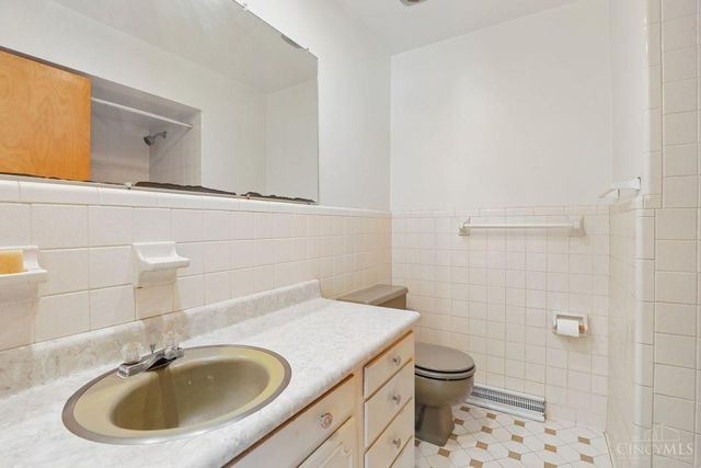 10215 Pendery Drive, Montgomery, OH 45242