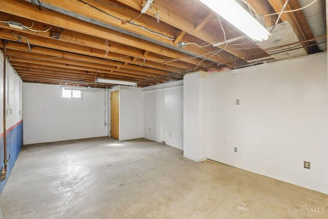 10215 Pendery Drive, Montgomery, OH 45242