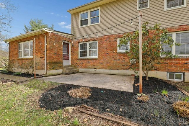 10215 Pendery Drive, Montgomery, OH 45242