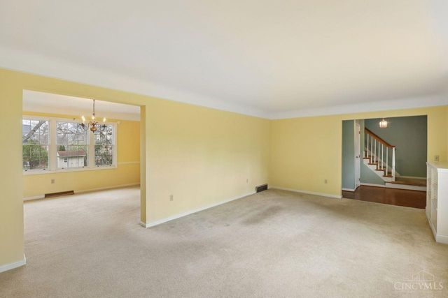 10215 Pendery Drive, Montgomery, OH 45242