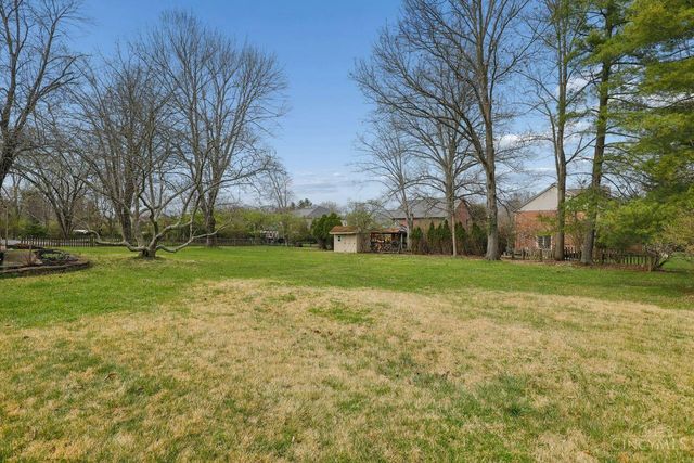 10215 Pendery Drive, Montgomery, OH 45242