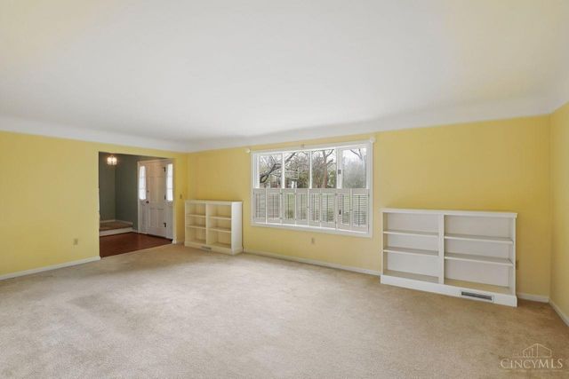 10215 Pendery Drive, Montgomery, OH 45242