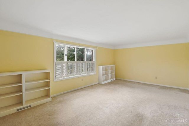 10215 Pendery Drive, Montgomery, OH 45242