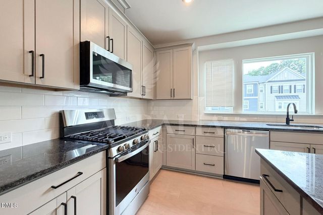 829 Amley Place, Apex, NC 27523