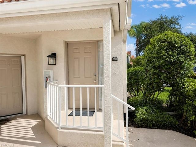 7553 Silver Trumpet LN 202, Naples, FL 34109